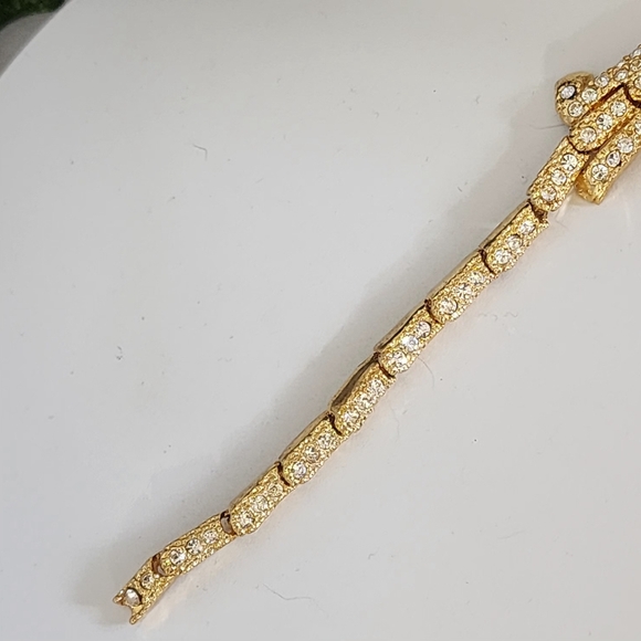 Vintage Long Gold Textured Articulated Cat Brooch Pin - Picture 6 of 10